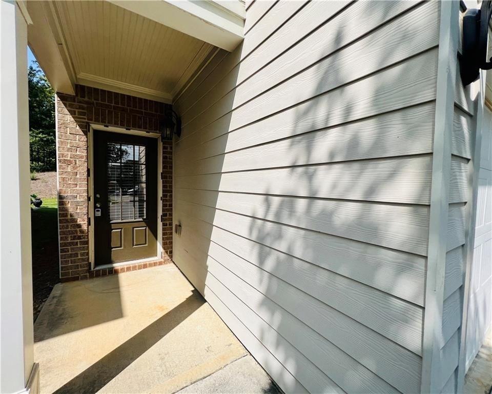 256 Highland Pointe Cir E - Photo 3 of 29