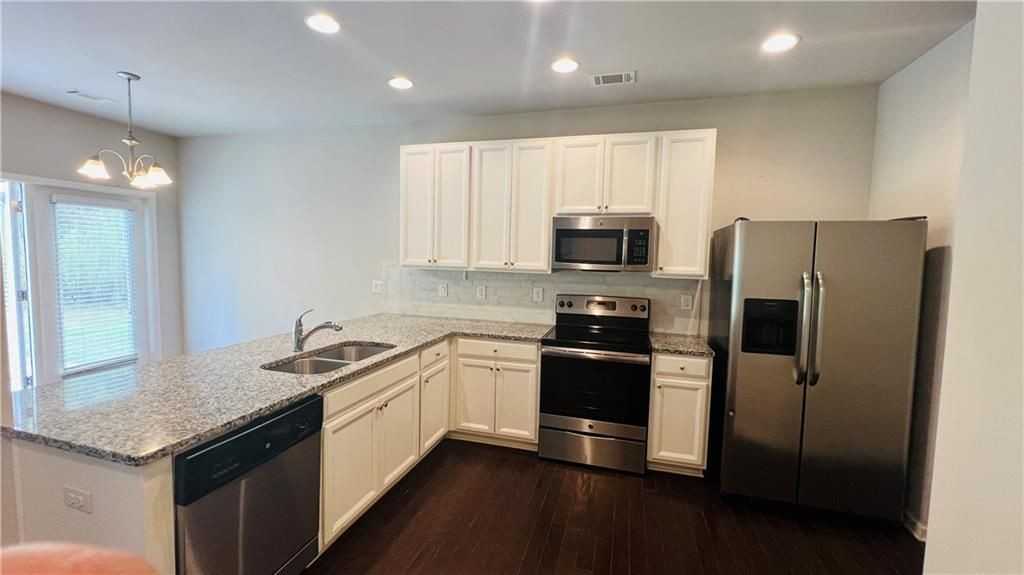 256 Highland Pointe Cir E - Photo 5 of 29