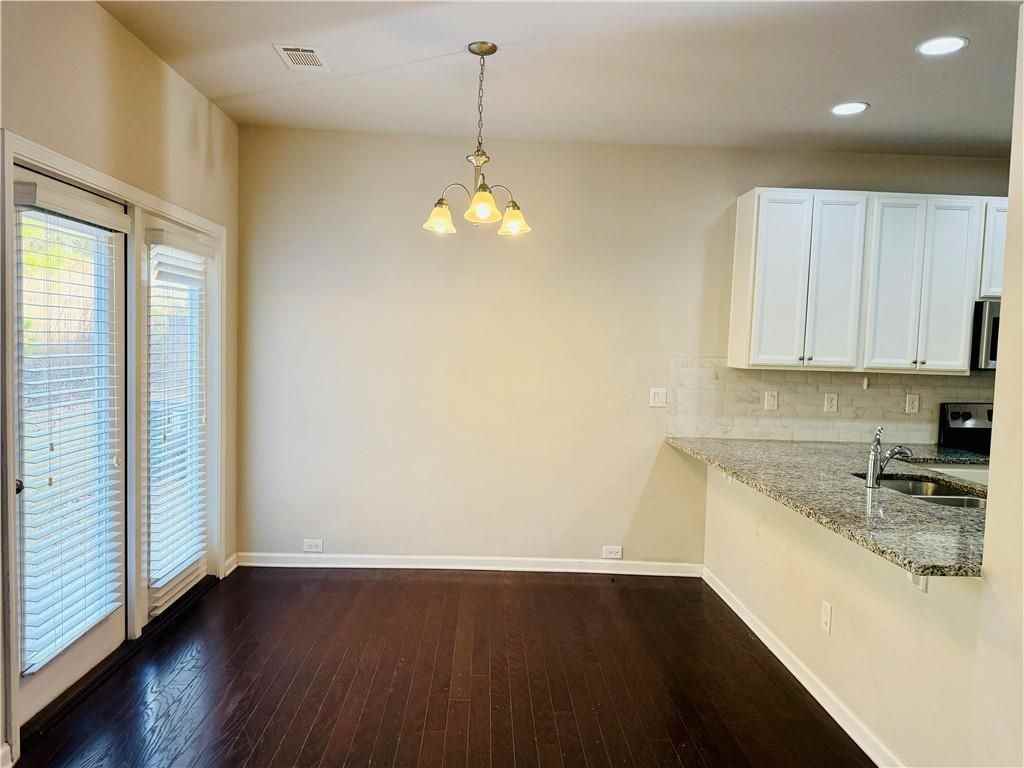 256 Highland Pointe Cir E - Photo 7 of 29