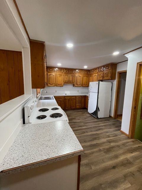 823 1st Ave - Photo 2 of 10