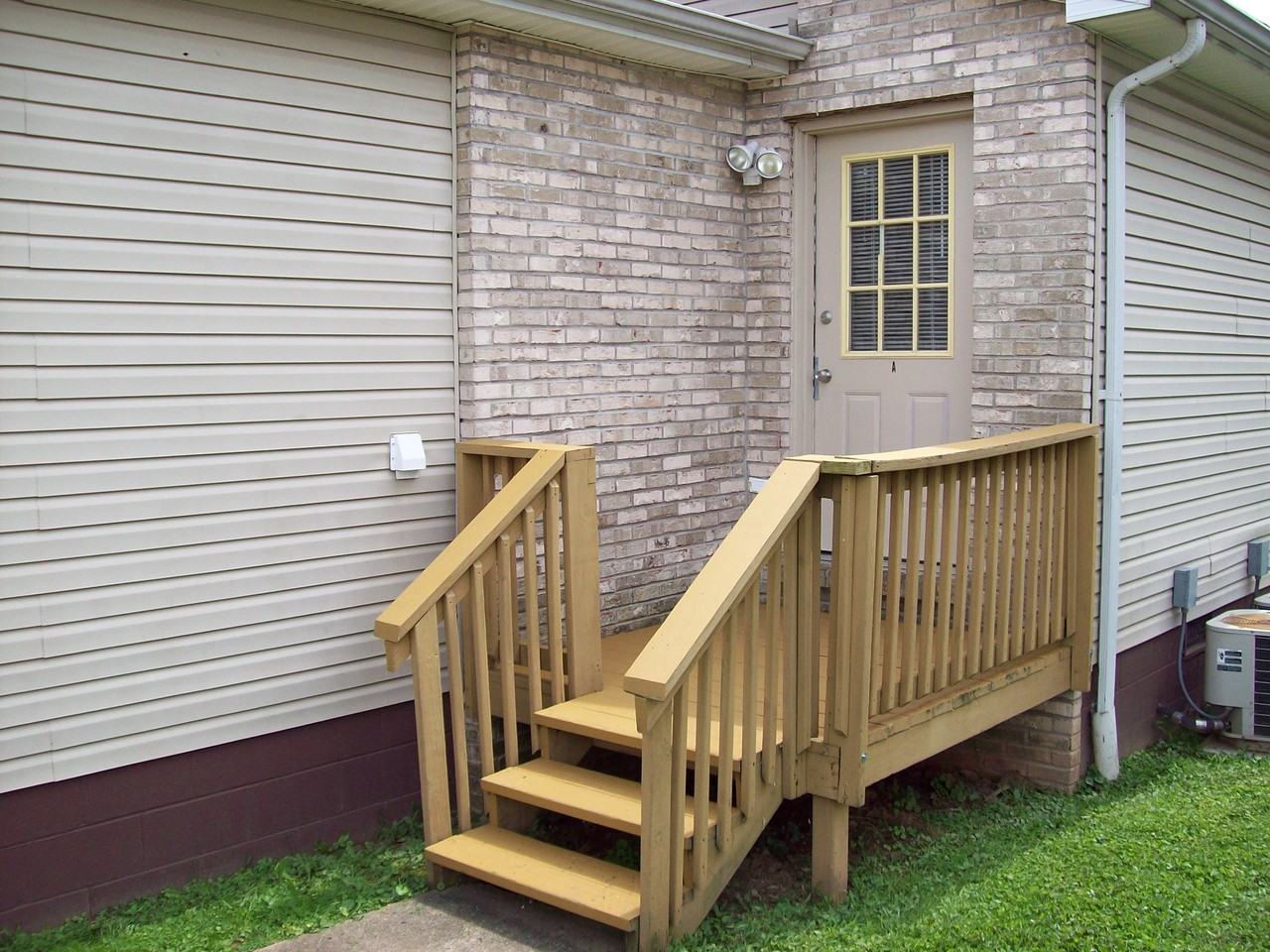 1119 24th St #A - Photo 2 of 8