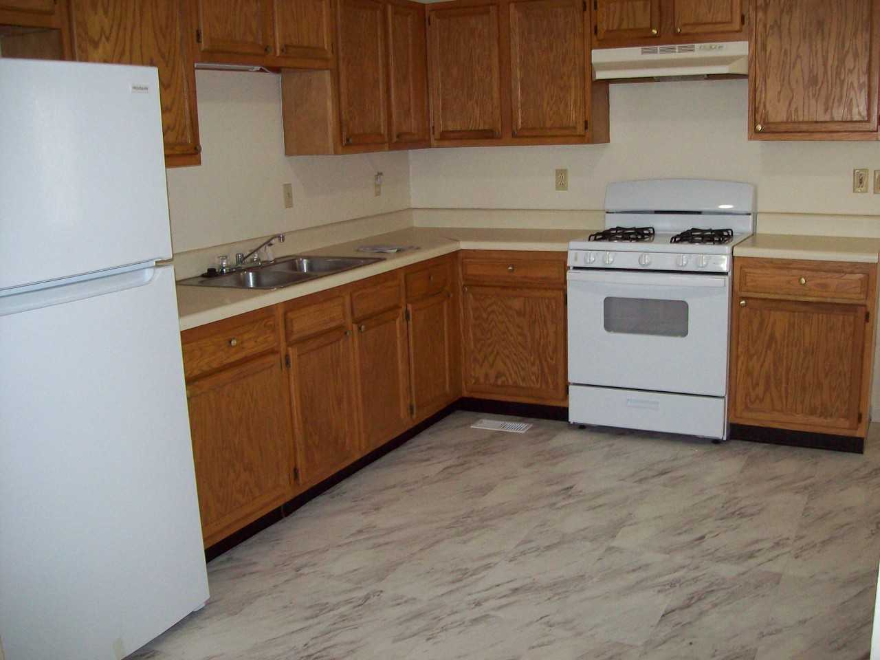 1119 24th St #A - Photo 3 of 8