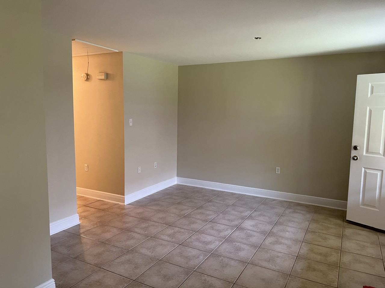 4526 Pontchartrain Dr #E - Photo 6 of 7