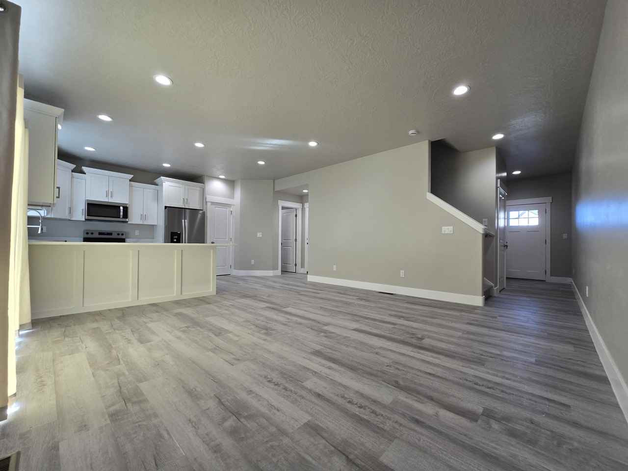 3042 N 5th St #3056 - Photo 3 of 21