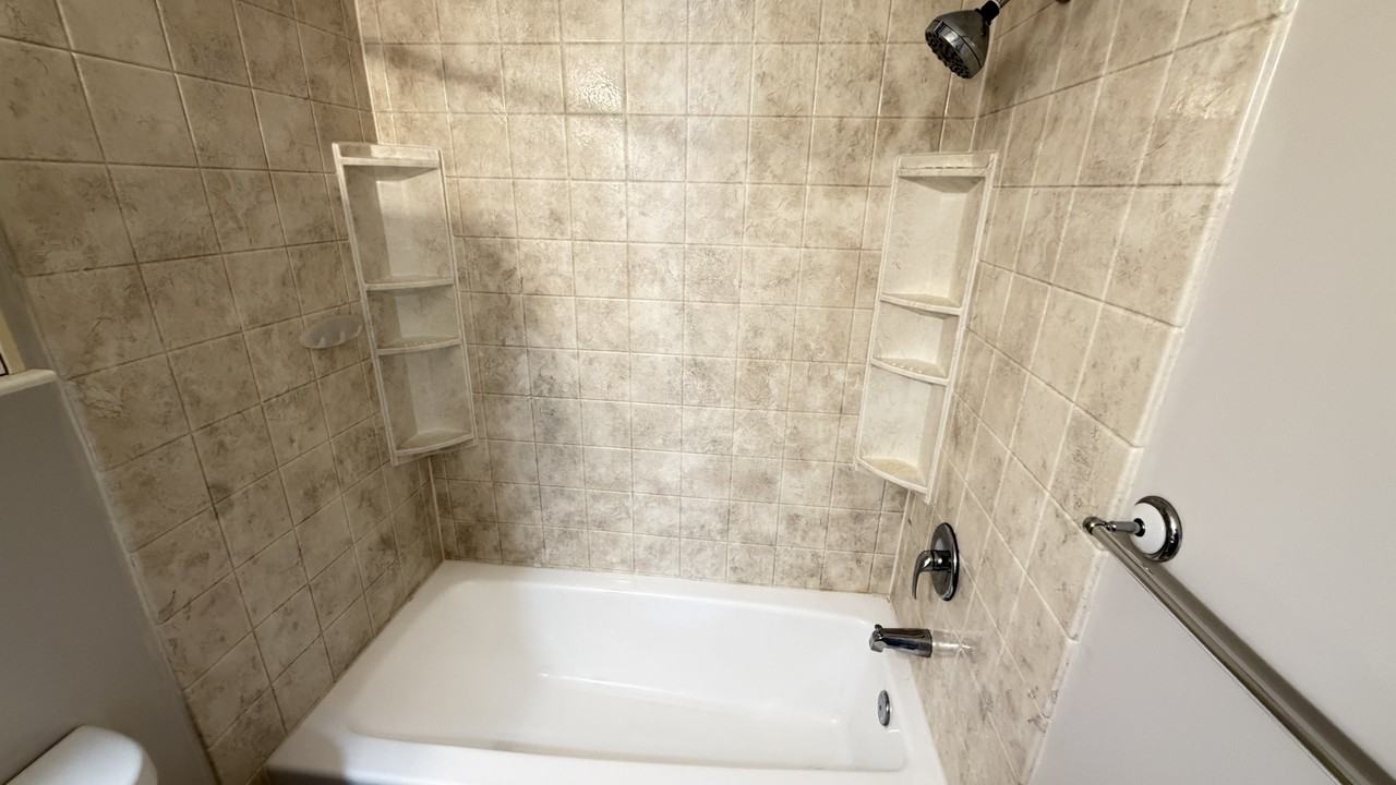 325 Charred Oak Ct #1 - Photo 5 of 20