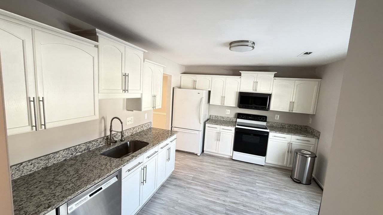 325 Charred Oak Ct #1 - Photo 7 of 20