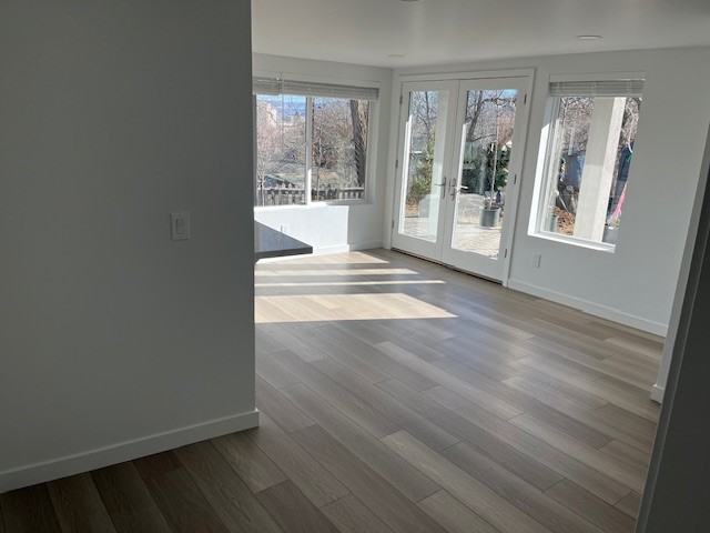 1110 & 1112 The Strand #1112B - Photo 3 of 8