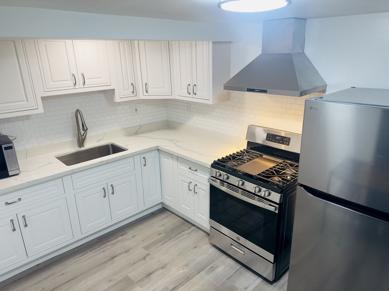 2025 34th Ave #A - Photo 6 of 10