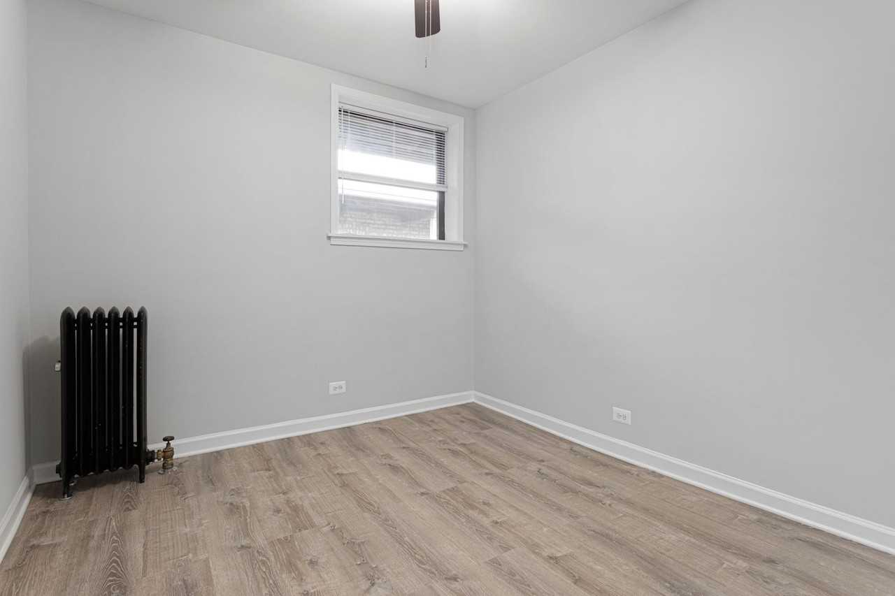 1702 W Juneway Ter #3C - Photo 6 of 21