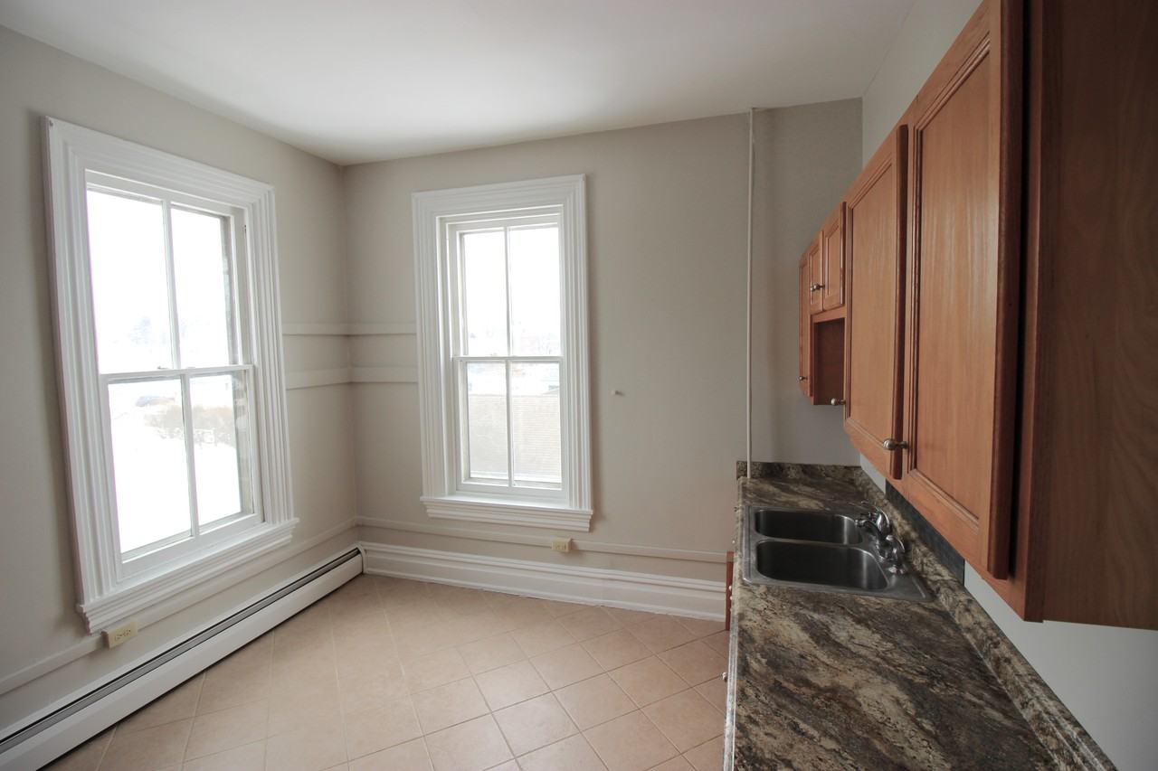 344 Hodgson St #3 - Photo 7 of 16