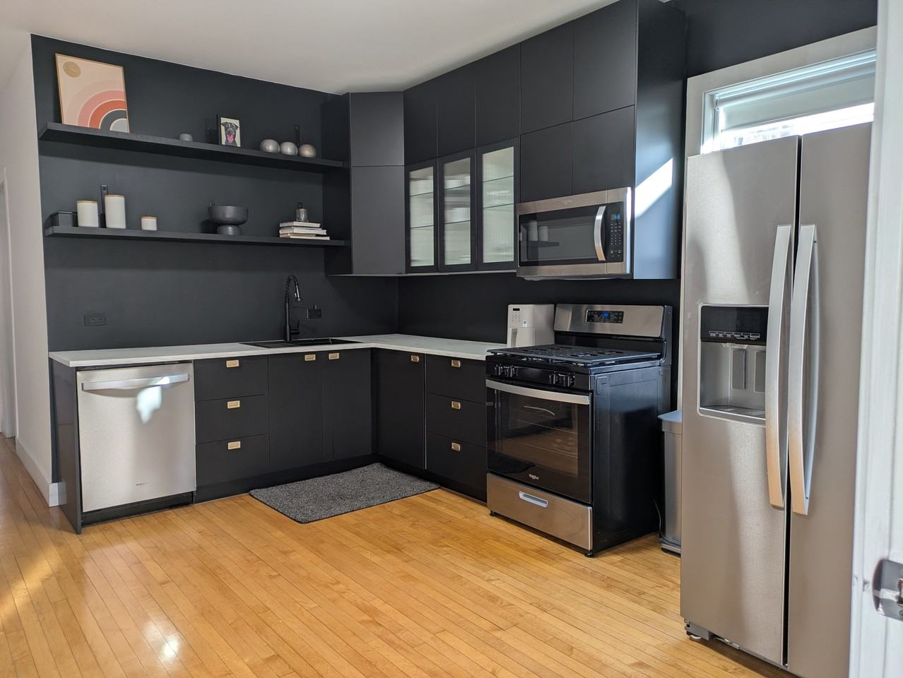 2506 N Avers Ave #2 - Photo 3 of 10