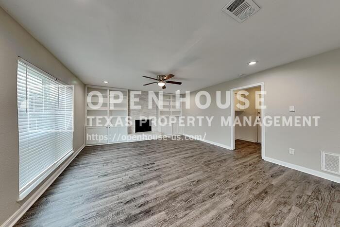 1645 Homestead St - Photo 6 of 24