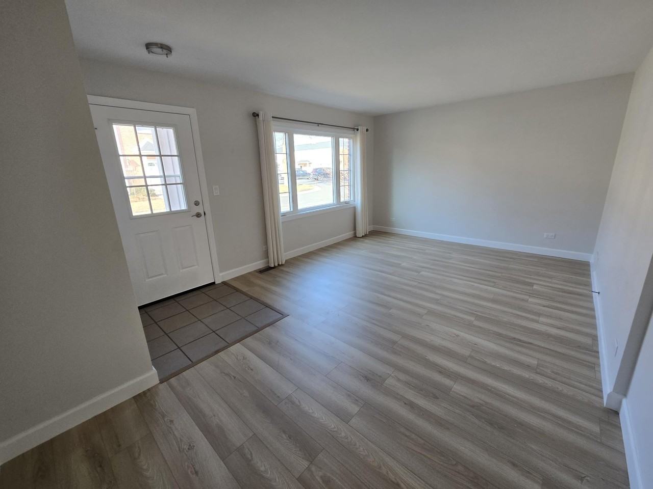 2136 Rugen Rd #2136D - Photo 5 of 22