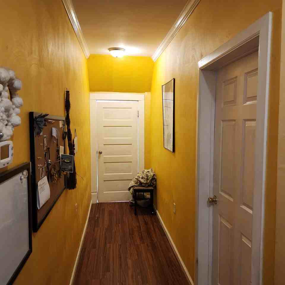 1006 Campbell Ave Sw #B - Photo 4 of 17