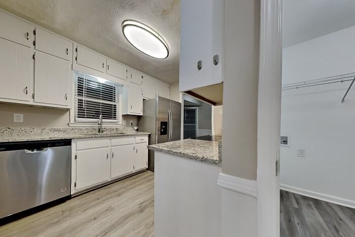 3494 Sheree Trl - Photo 5 of 21