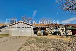 404 Park Center Blvd - Photo 1 of 1