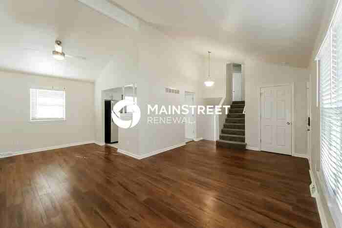 813 Ne 113th Ter - Photo 2 of 20