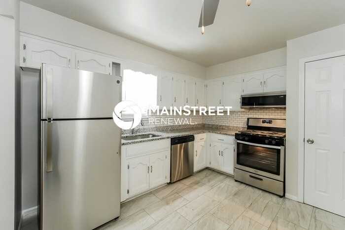 813 Ne 113th Ter - Photo 7 of 20