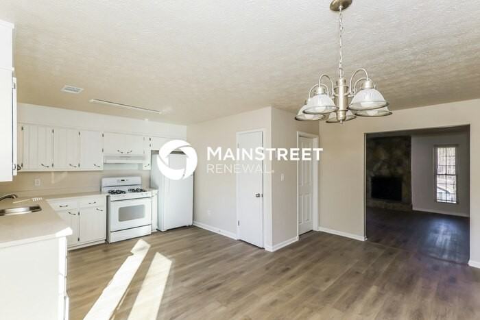 1070 Salisbury Trl - Photo 7 of 17