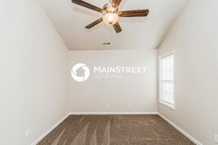 5112 Parkerwood Dr - Photo 5 of 17