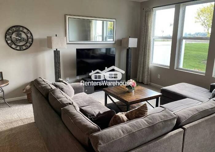 718 Wildflower Ln - Photo 7 of 25