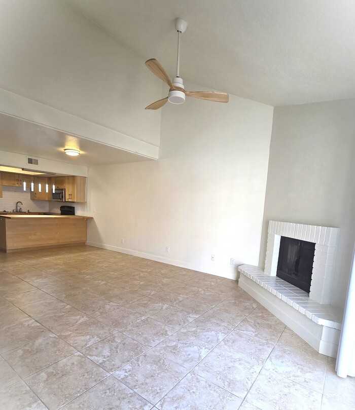 909 S Siesta Ln #4 - Photo 4 of 14