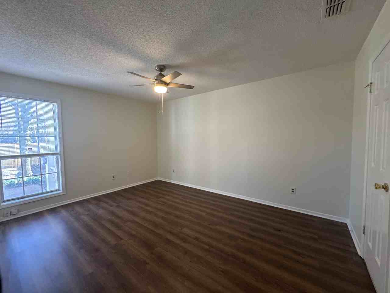 3090 Wesley Ct #1 - Photo 5 of 10