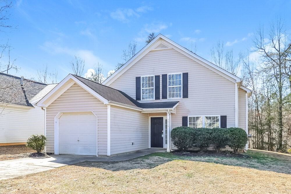 7019 Indian Ridge Ln - Photo 4 of 17