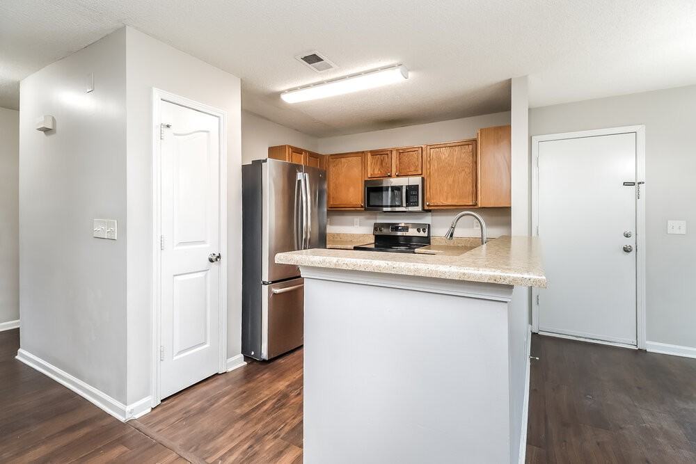 11206 Amber Glen Dr - Photo 7 of 17