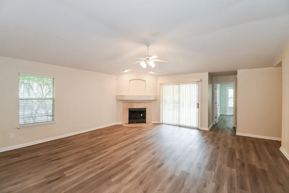 732 Dewdrop Loop - Photo 4 of 17