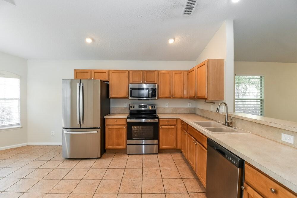 732 Dewdrop Loop - Photo 6 of 17