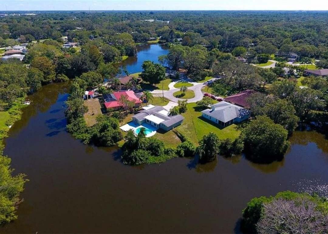 700 W Lake Cir - Photo 3 of 20