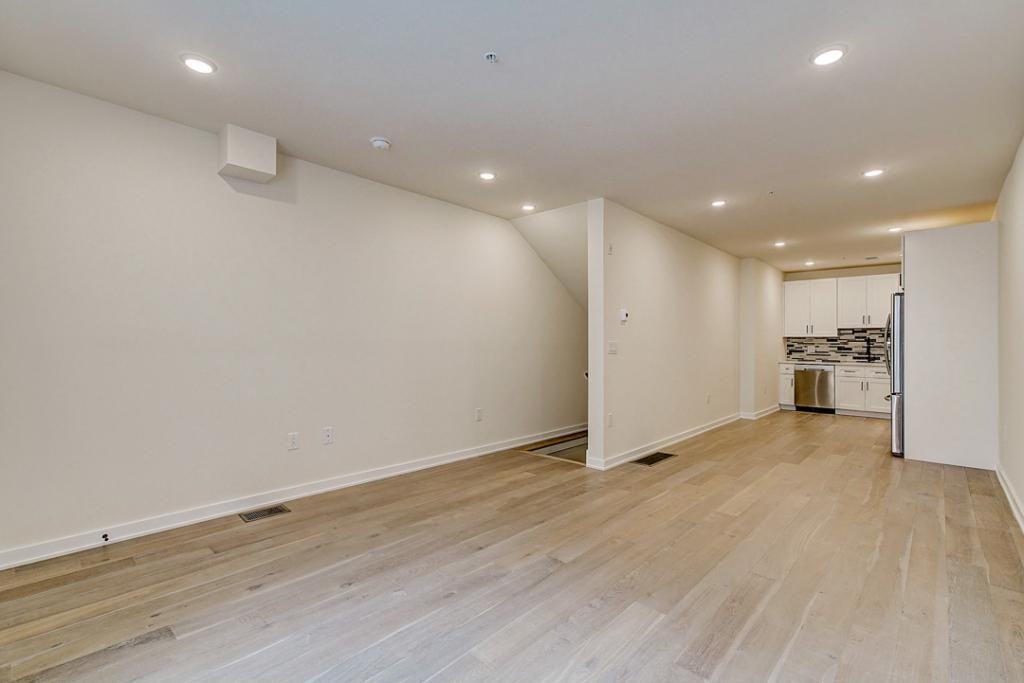 728 S 10th St - Photo 2 of 15