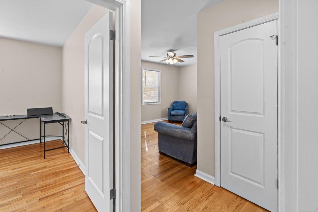 1009 Lindsay St - Photo 7 of 29