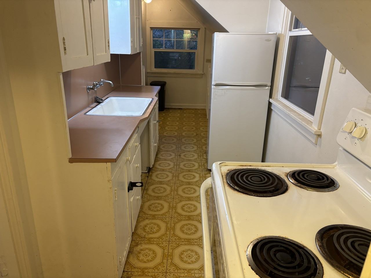 6646 Sw Capitol Hwy #2 - Photo 2 of 19