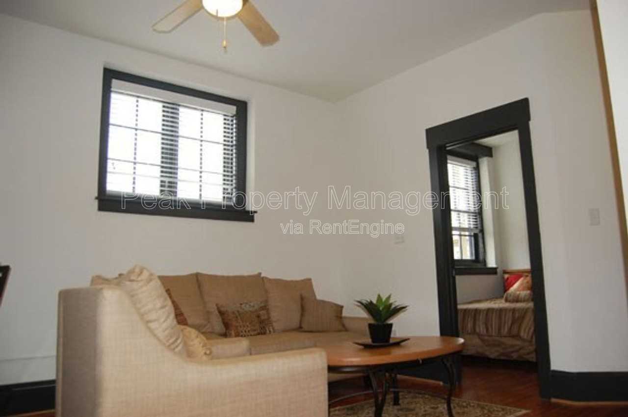 230 N Sycamore St #1 - Photo 7 of 7