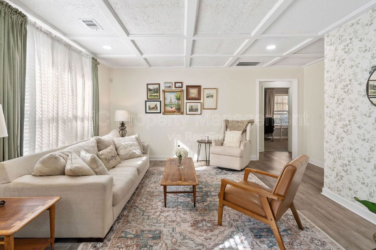 168 Whitefoord Ave Ne - Photo 5 of 21