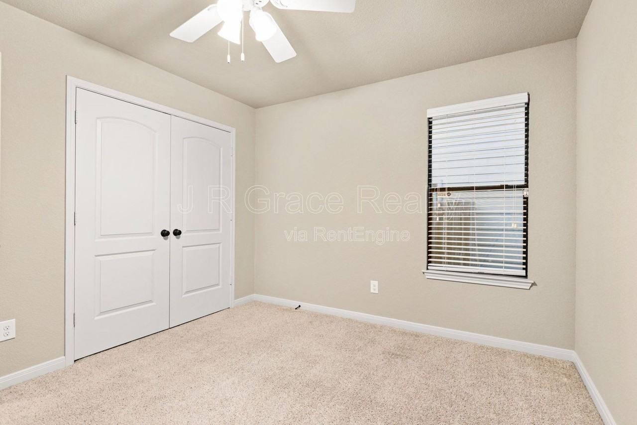 10512 Condor Loop - Photo 5 of 31