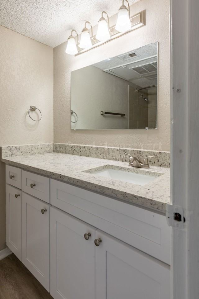 2240 Ridgmar Plz #44 - Photo 7 of 31