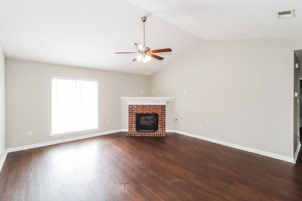 1741 Madison Ave - Photo 4 of 15
