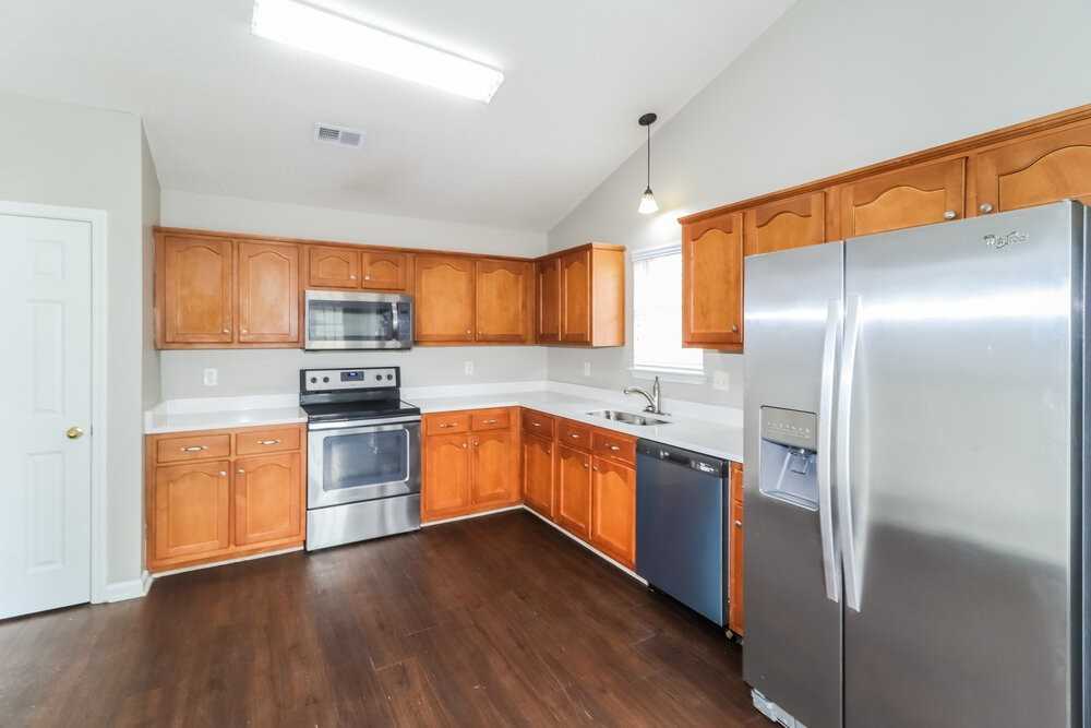 1741 Madison Ave - Photo 7 of 15