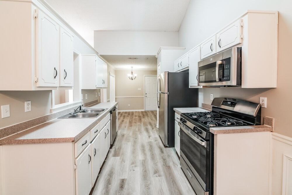 47 Noah Dr - Photo 7 of 16