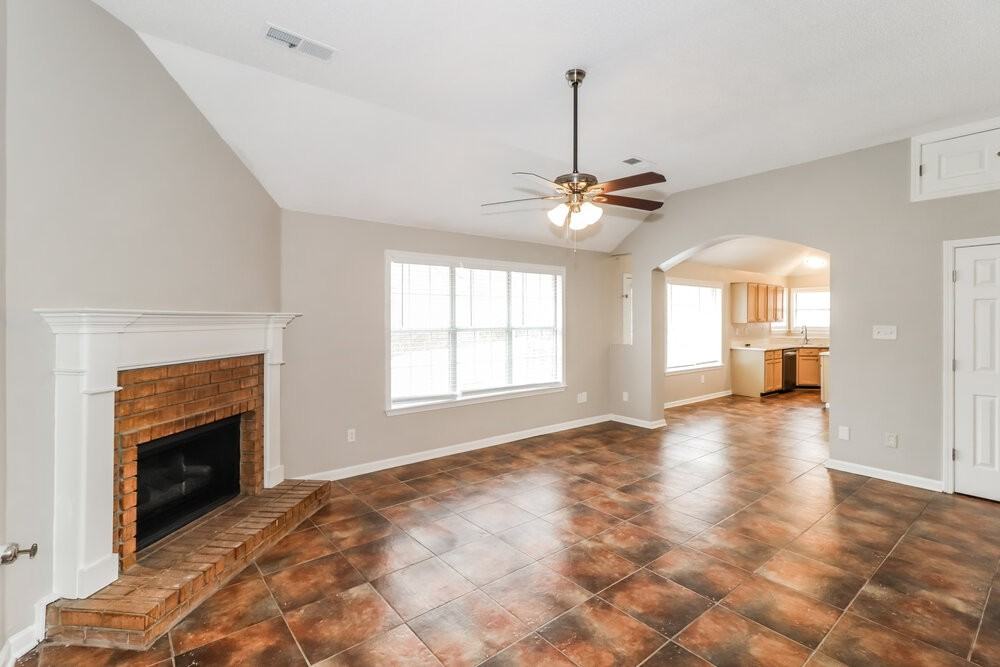 8648 Tropicana Dr N - Photo 4 of 16