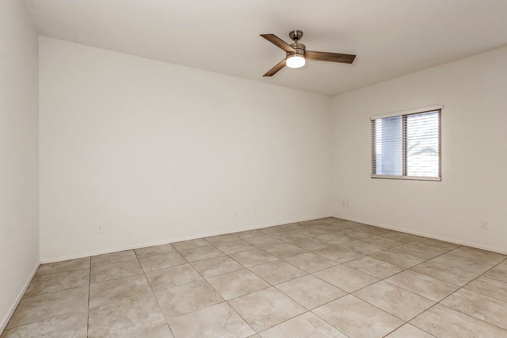 4086 W Winston Dr - Photo 3 of 16