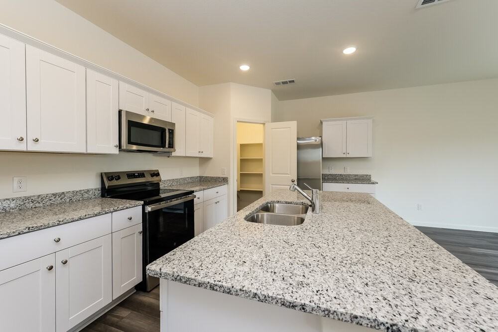 3510 Penhurst Green Ln - Photo 7 of 17