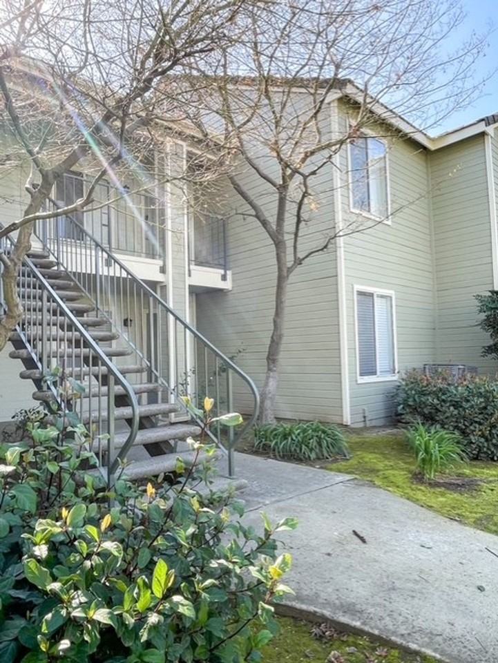 Sierra Ridge in Clovis, California. The perfect place to call home! - Photo 4 of 50