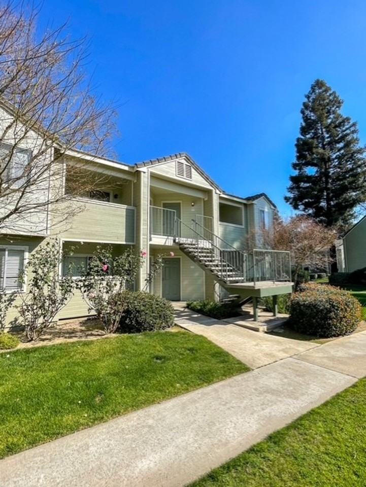 Sierra Ridge in Clovis, California. The perfect place to call home! - Photo 6 of 50