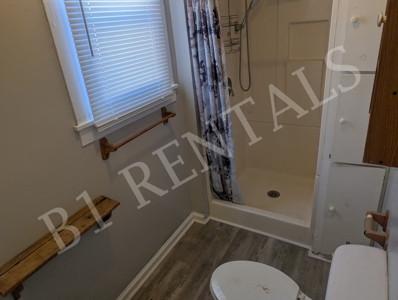 719 Maple St #2 - Photo 6 of 9