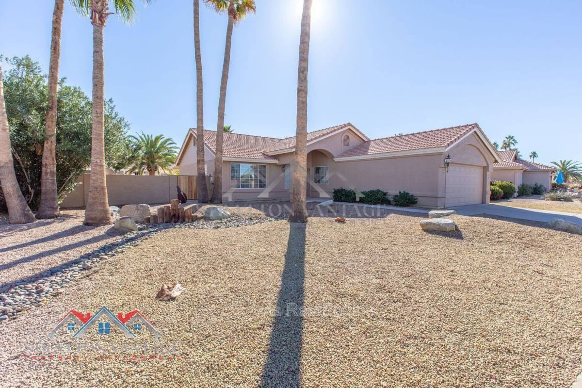 24625 S Rosewood Dr - Photo 3 of 10