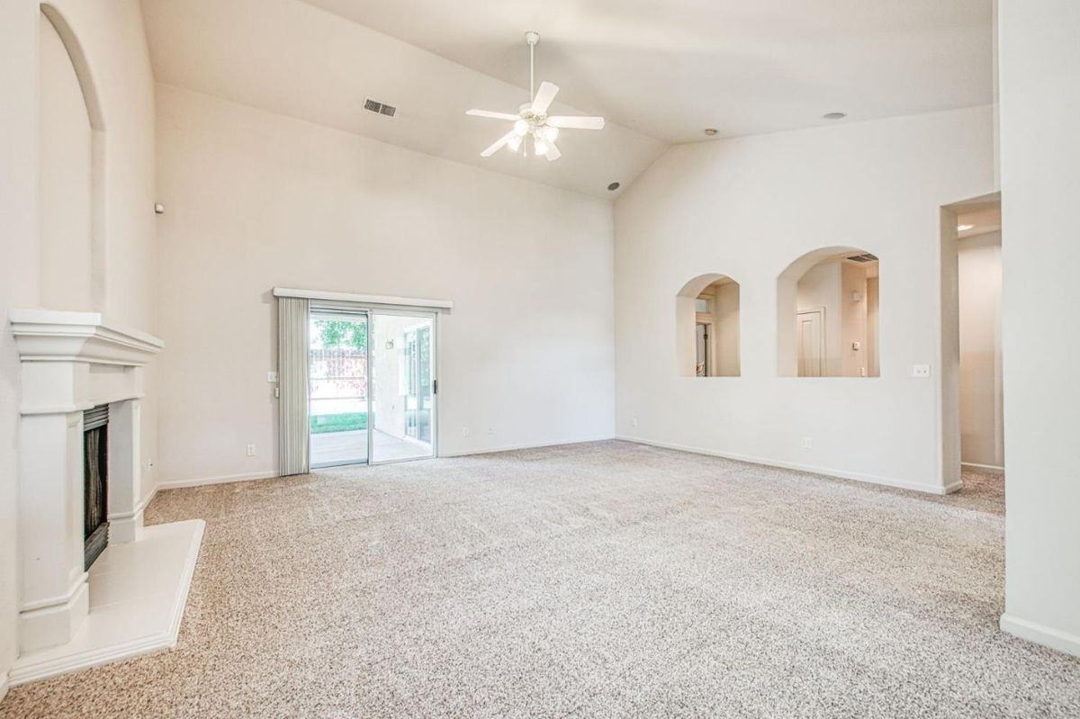 1138 E Royal Dornoch Ave - Photo 5 of 26